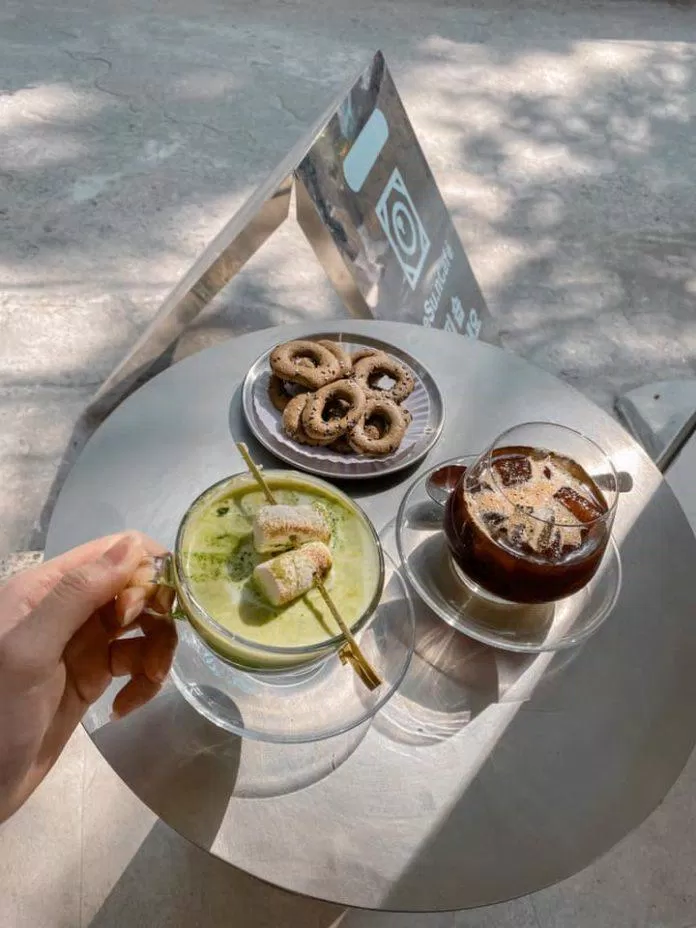 Chill với bánh trà chiều - Ảnh: Tắc Kè Chill với bánh trà chiều - Ảnh: Tắc Kè