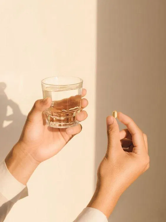 Viên uống cấp ẩm (Nguồn: Internet) Viên uống cấp ẩm (Nguồn: Internet)