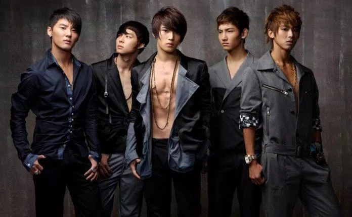 TVXQ nhóm nhạc K-Pop thế hệ thứ hai nổi tiếng nhất theo Twitter. (Nguồn: Internet)
