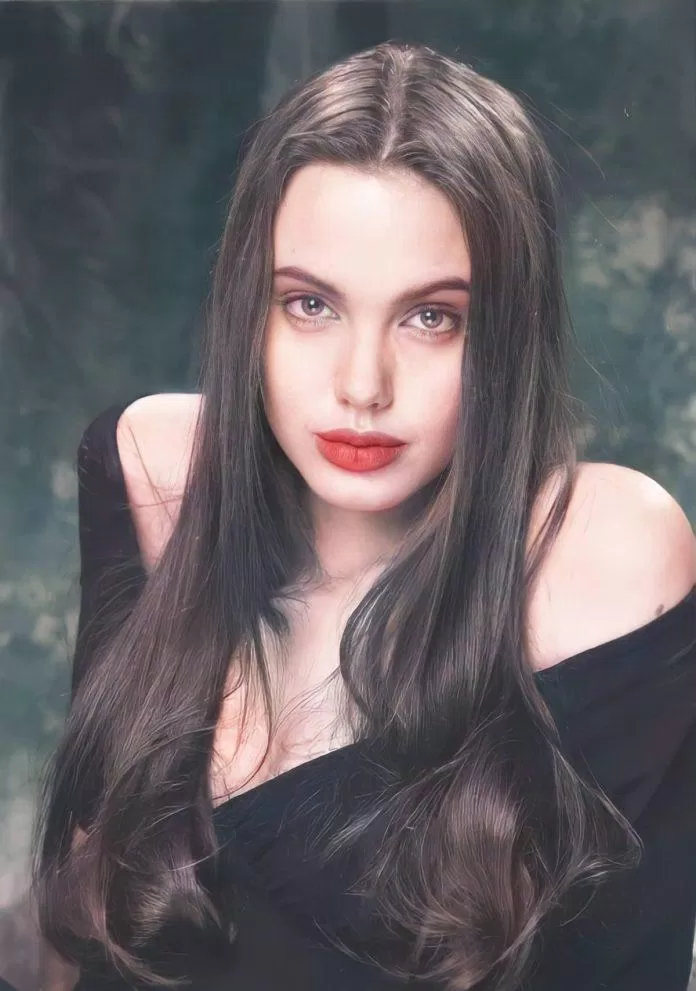Nhan sắc hút hồn của Angeline Jolie thời trẻ (Nguồn: Internet)