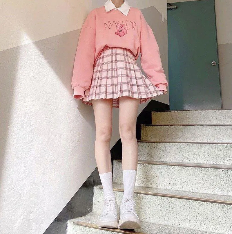 9- áo sơ mi phối cùng áo sweater cực cute, cực sành điệu ( Ảnh: internet)