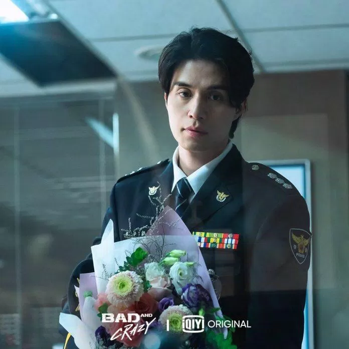 Tạo hình thám tử tham nhũng Ryu Soo Yeol trong phim của Lee Dong Wook (Ảnh: Internet).