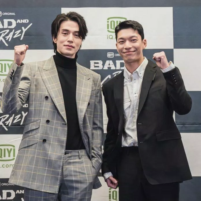 Lee Dong Wook và Wi Ha Joon tại buổi họp báo 'Mad Hero' 2021 Ngày 13 tháng 12 (Ảnh: Internet).