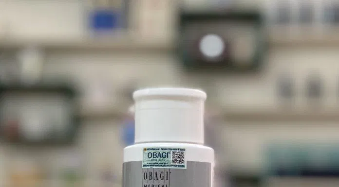 BHA 2% Obagi Clenziderm MD Pore Therapy với nền cồn mang đến sức mạnh vượt trội ( Nguồn: internet)