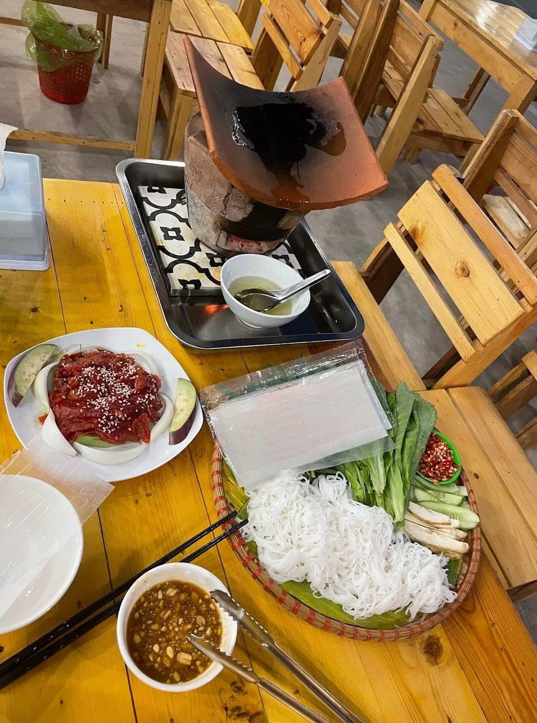 Một phần bò nướng 2 người của quán. (Ảnh: Internet)