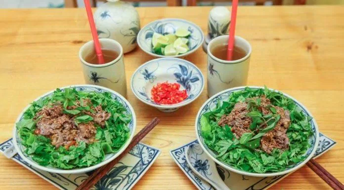 Món Bún bò trộn Nam Bộ tươi ngon (Ảnh: Internet) Món Bún bò trộn Nam Bộ tươi ngon (Ảnh: Internet)