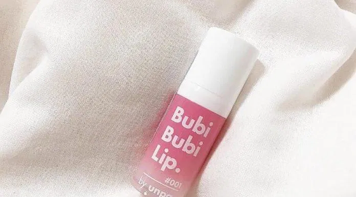 Sản phẩm tẩy tế bào chết môi By Unpa Bubi Bubi giúp làm mềm mịn môi và thải độc khi đánh son (Nguồn: internet)