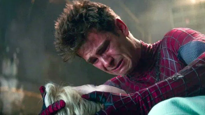 Khai tử nhân vật Gwen Stacy - quyết định sai lầm của đội ngũ biên kịch và đạo diễn đã khiến bộ phim đi xuống (Ảnh: Internet)