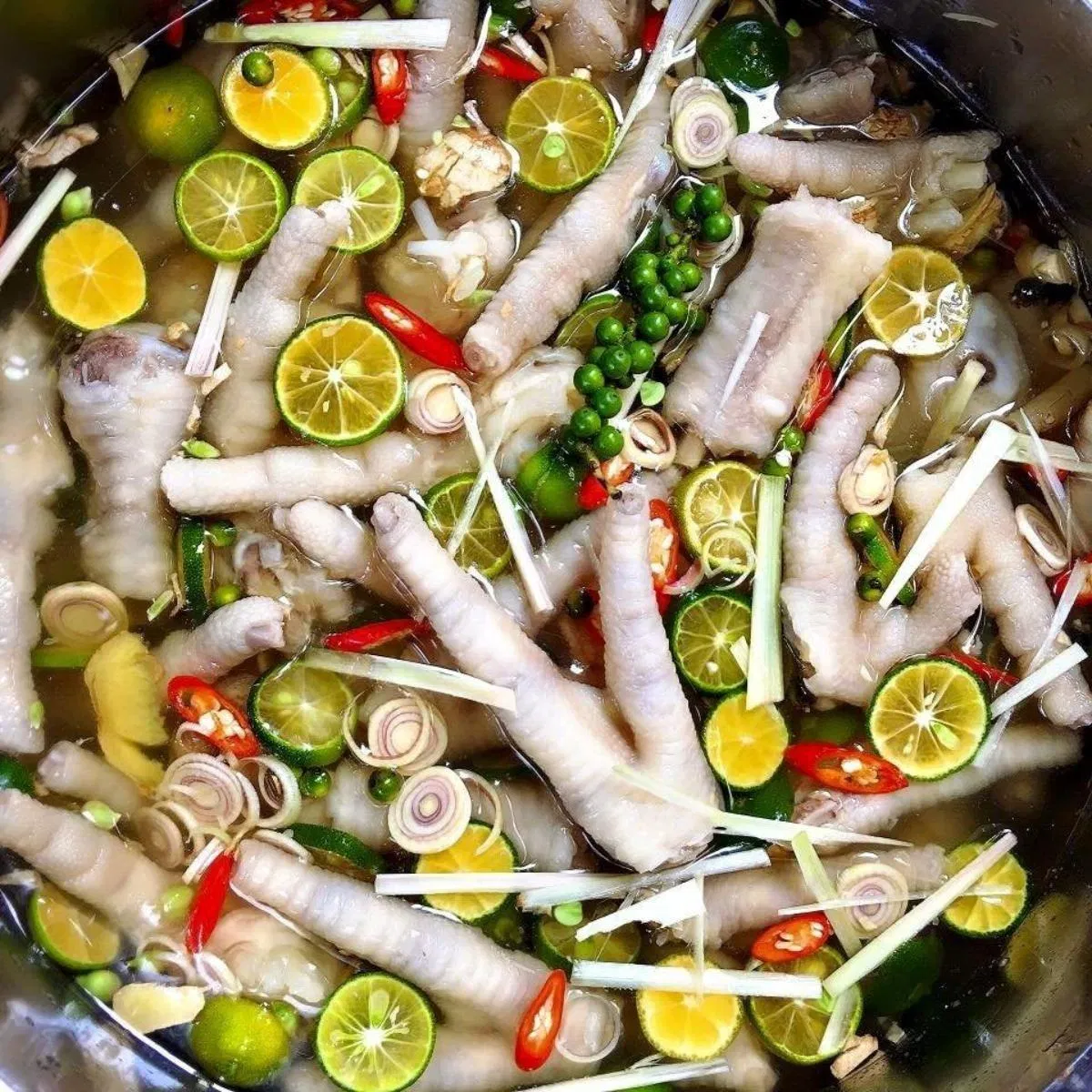 Chân gà ngâm chua ngọt ( nguồn: internet)