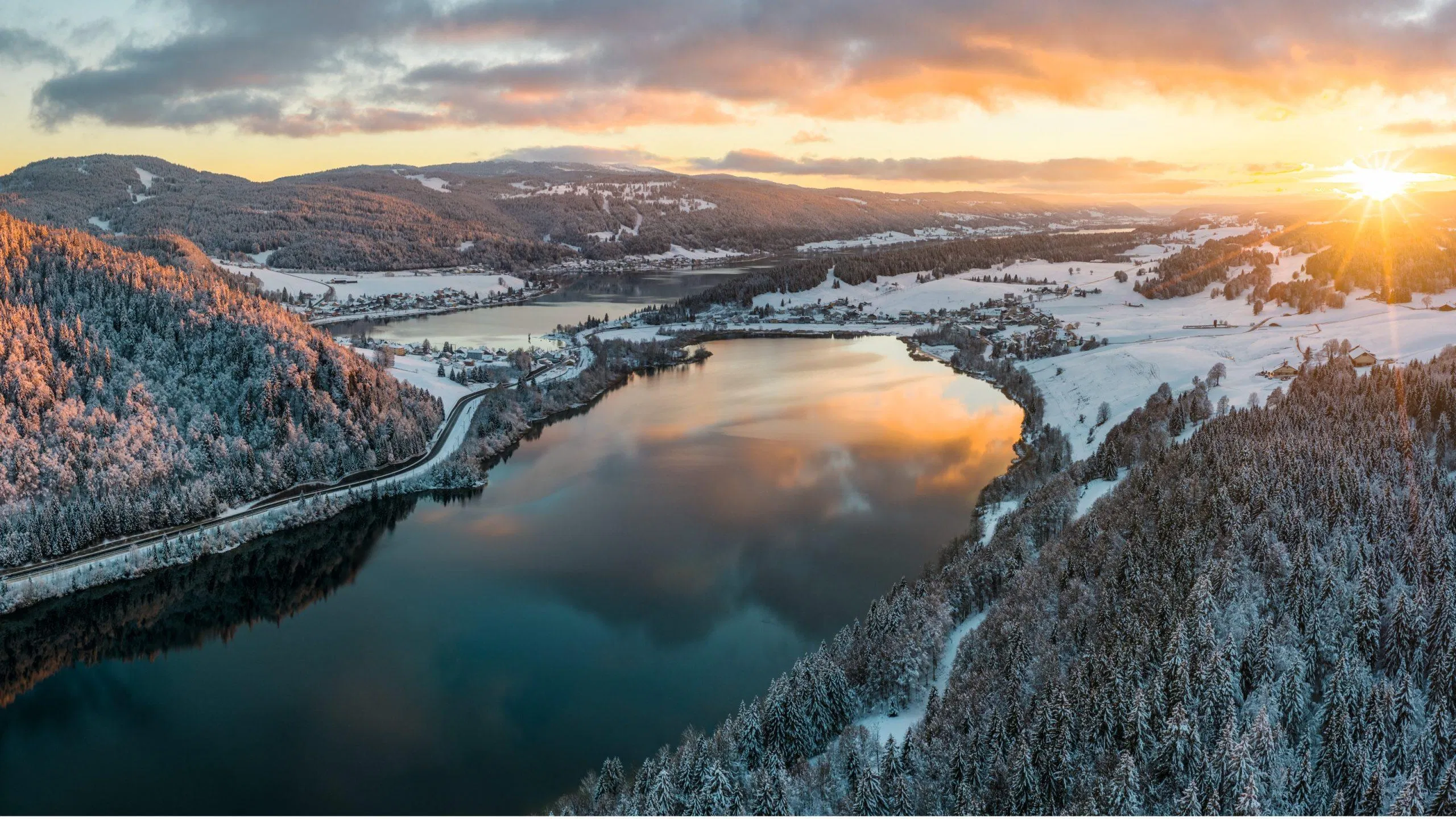 Với vẻ đẹp này, công viên Jura Vaudois Nature xứng đáng được gọi là di sản văn hóa (Nguồn: Internet). Với vẻ đẹp này, công viên Jura Vaudois Nature xứng đáng được gọi là di sản văn hóa (Nguồn: Internet).