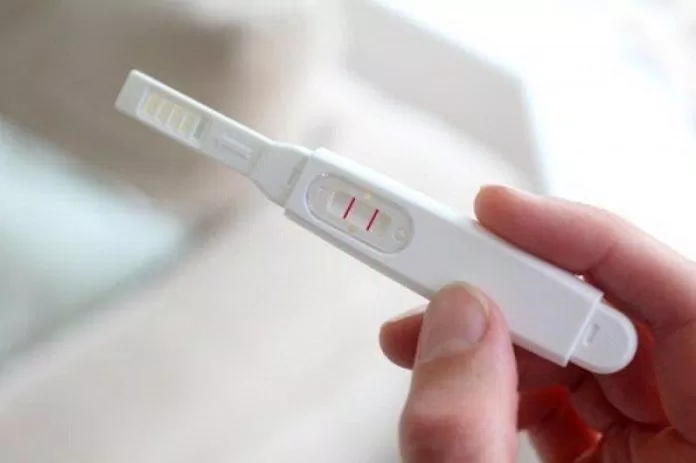 Khi bị rối loạn kinh nguyệt, bạn nên đi kiểm tra ngay xem mình có thai hay không (Ảnh: Internet).