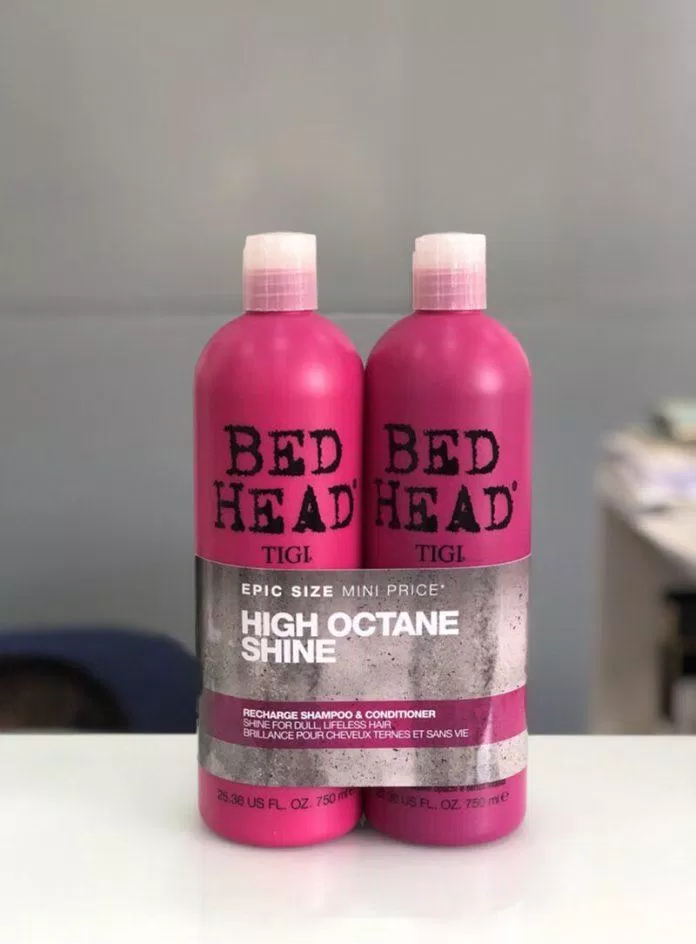 Phiên bản dầu gội TIGI Recharge Shampoo tăng cường độ bóng mượt cho tóc (Nguồn: internet)