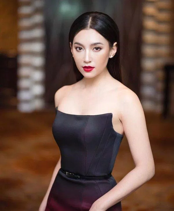 Nữ diễn viên lai hai dòng máu Anh – Thái không chỉ thành công với vai trò diễn viên mà còn có trình độ học vấn siêu đỉnh (Nguồn: Internet) Nữ diễn viên lai hai dòng máu Anh – Thái không chỉ thành công với vai trò diễn viên mà còn có trình độ học vấn siêu đỉnh (Nguồn: Internet)