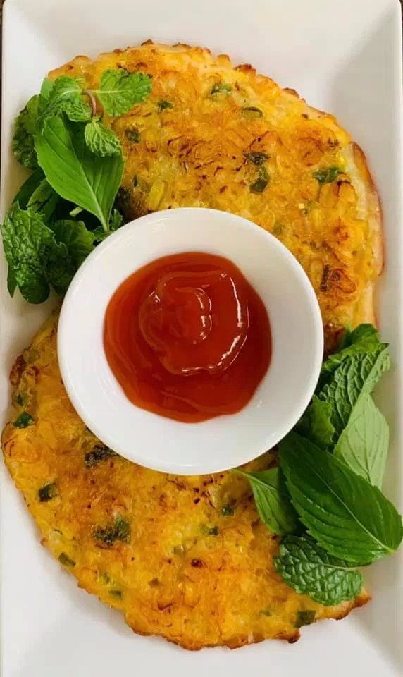 Chả bắp chiên.( Ảnh: Fanpage Ẩm thực chay Tạ Ơn.) Chả bắp chiên.( Ảnh: Fanpage Ẩm thực chay Tạ Ơn.)