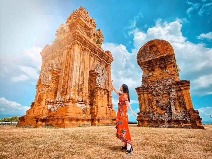 Tháp Bánh Ít là điểm check-in yêu thích của nhiều bạn trẻ - Ảnh: internet