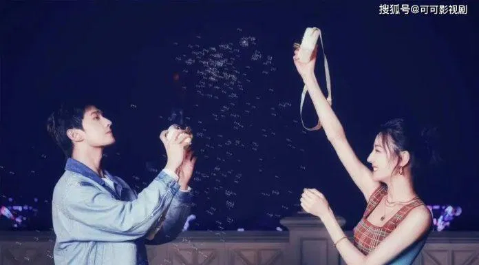 Ngoài đời cặp đôi Dương Dương- Nhiệt Ba cũng rất ngọt ngào. (Ảnh: Internet)