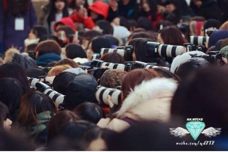 Ranh giới giữa fansite và các sasaeng fan rất mong manh (Ảnh: Internet)