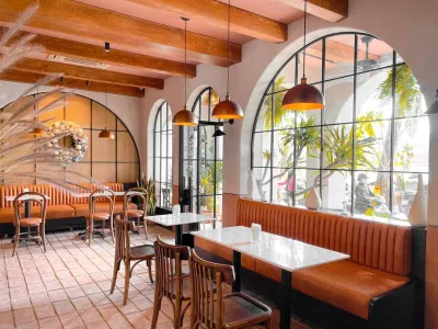 Tổng hợp 5 quán cafe trang trí Giáng sinh đẹp rụng tim tại Hà Nội decor đẹp Giáng sinh Hà Nội Noel 2021 quán cafe tiệm trà bánh trang trí trang trí noel