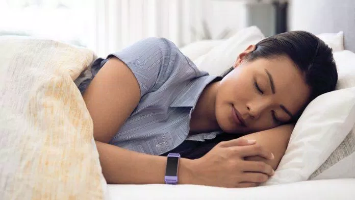 Fitbit có thể theo dõi chất lượng giấc ngủ (Ảnh: Internet).