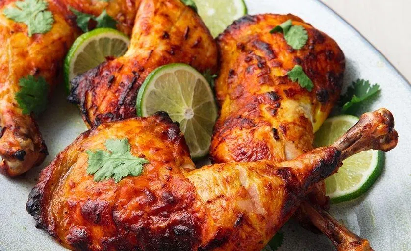 Gà Tandoori - Gà ướp sữa chua và gia vị (Nguồn: Internet)