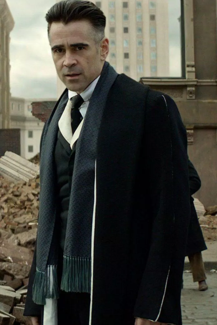 Fan hâm mộ đều cho rằng Collin Farrell hợp với vai Grindelwald hơn Depp. (Ảnh: Internet)