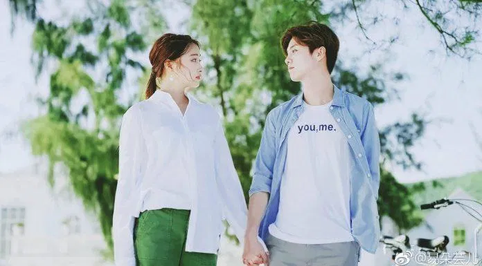 Những ngày đầu công khai chuyện tình cảm Lộc Hàm và Quan Hiểu Đồng đều nhận về nhiều lời chỉ trích gay gắt từ cư dân mạng (Ảnh: Internet) Những ngày đầu công khai chuyện tình cảm Lộc Hàm và Quan Hiểu Đồng đều nhận về nhiều lời chỉ trích gay gắt từ cư dân mạng (Ảnh: Internet)