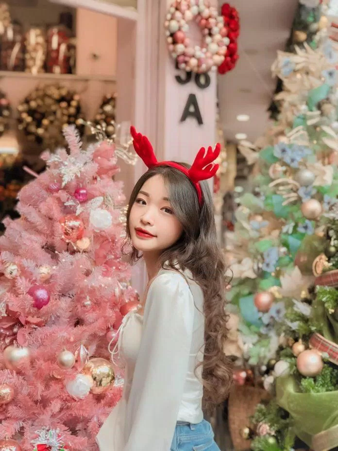 Góc nào ở Hàng Mã cũng chụp ảnh lung linh - Ảnh: Dương Thùy Nguyễn Góc nào ở Hàng Mã cũng chụp ảnh lung linh - Ảnh: Dương Thùy Nguyễn
