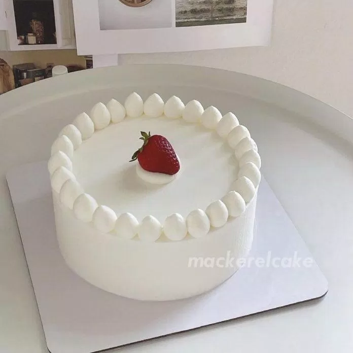 Mẫu bánh sinh nhật đẹp 2022, đơn giản nhưng ấn tượng (Ảnh: Internet)