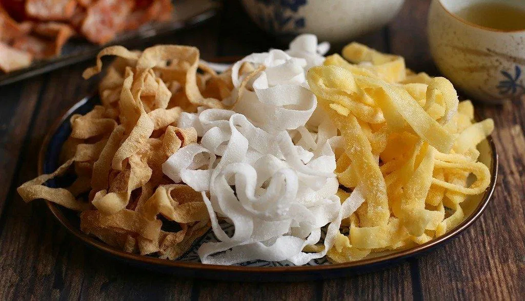 Mứt dừa 3 màu (nguồn: internet)