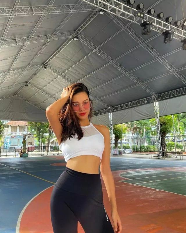 Kim Duyên khỏe khoắn, quyến rũ trong set đồ thể thao ( ảnh: Fb Nguyễn Huỳnh Kim Duyên) Kim Duyên khỏe khoắn, quyến rũ trong set đồ thể thao ( ảnh: Fb Nguyễn Huỳnh Kim Duyên)