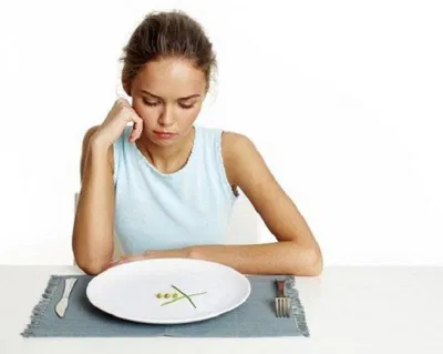 Nhịn ăn có thể rất nguy hiểm đối với một số nhóm người cụ thể (Ảnh: Internet). Nhịn ăn có thể rất nguy hiểm đối với một số nhóm người cụ thể (Ảnh: Internet).