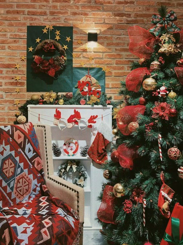Một góc Giáng sinh tại quán (Nguồn: The First Bistro Nha Trang)