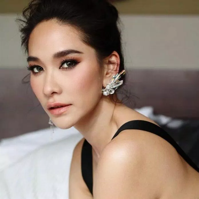 Ploy Chermarn với vẻ đẹp quyến rũ, phong cách biến hóa đa dạng đã đem lại nhiều vai diễn vô cùng đặc sắc thông qua từng bộ phim mà cô đảm nhận (Nguồn: Internet). Ploy Chermarn với vẻ đẹp quyến rũ, phong cách biến hóa đa dạng đã đem lại nhiều vai diễn vô cùng đặc sắc thông qua từng bộ phim mà cô đảm nhận (Nguồn: Internet).