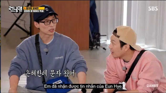 Yoo Jae Suk đã đề cập đến việc Yoon Eun Hye gần đây đã chủ động liên lạc cho Yoo Jae Suk. (Ảnh: Internet) Yoo Jae Suk đã đề cập đến việc Yoon Eun Hye gần đây đã chủ động liên lạc cho Yoo Jae Suk. (Ảnh: Internet)