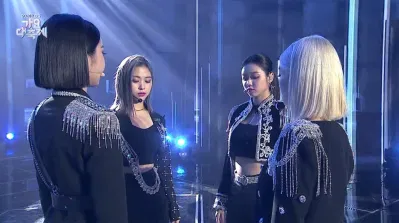 Mặc dù bản gốc vốn rất khó thể hiện nhưng các cô gái đã hoàn thành rất tốt (Nguồn: Internet) Mặc dù bản gốc vốn rất khó thể hiện nhưng các cô gái đã hoàn thành rất tốt (Nguồn: Internet)