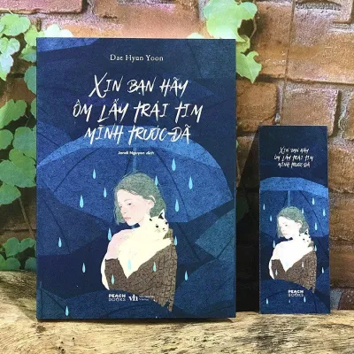 Đánh giá của khách hàng về sách Xin Bạn Hãy Ôm Lấy Trái Tim Mình Trước Đã (ảnh: BlogAnChoi) Đánh giá của khách hàng về sách Xin Bạn Hãy Ôm Lấy Trái Tim Mình Trước Đã (ảnh: BlogAnChoi)