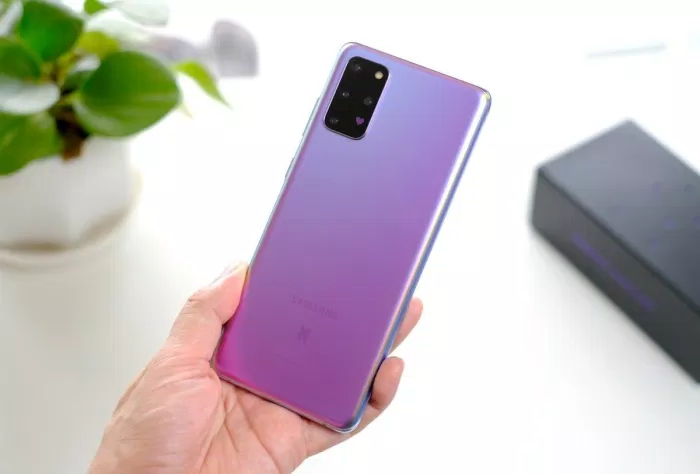 Hình ảnh thực tế của Samsung Galaxy S20+ (BTS Edition) (Ảnh: Internet) Hình ảnh thực tế của Samsung Galaxy S20+ (BTS Edition) (Ảnh: Internet)