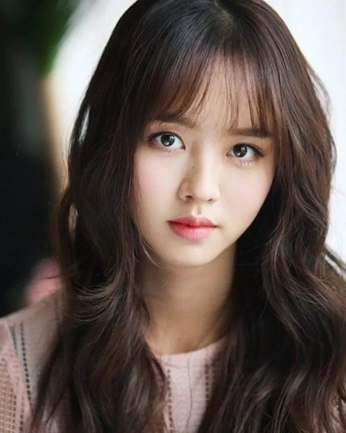 Kim So Huyn được khán giả yêu quý bởi vẻ đẹp trong sáng, nét diễn tự nhiên, nhẹ nhàng.
