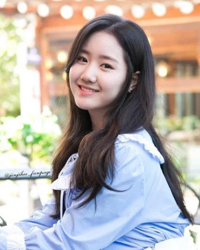 3 sao nhí KBIZ 1999 “lột xác” trở thành “người tình màn ảnh” của Hàn Quốc em gái quốc dân Jin Ji Hee kbiz Kim So Hyun Kim Yoo Jung lột xác mỹ nhân Kbiz ngọc nữ sao nhí xu hướng dưỡng nhan của Sao Kbiz