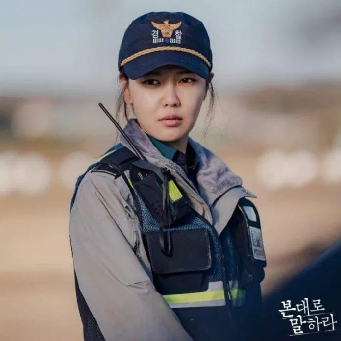 Tạo hình cực ngầu của Sooyoung trong bộ phim Tell Me What You Saw. (Nguồn: Internet)