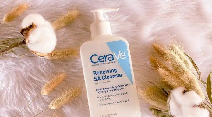 Phiên bản sữa rửa mặt CeraVe Renewing SA Cleanser giúp tẩy da chết làm mịn màng làn da hiệu quả (Nguồn: internet)