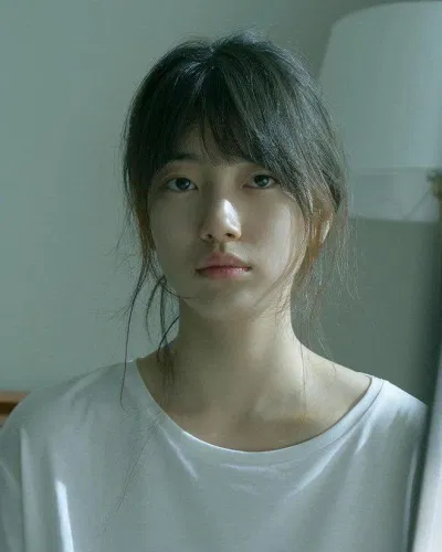 Ảnh mặt mộc đẹp không tì vết của Suzy (Nguồn: Internet) Ảnh mặt mộc đẹp không tì vết của Suzy (Nguồn: Internet)