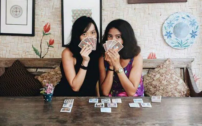 Tarot Reader cần có rất nhiều kỹ năng (Ảnh: Internet).