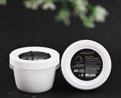 Kem ủ tóc bồ kết và vỏ bưởi Herbario được chiết xuất chủ yếu từ thiên nhiên nên khá an toàn và dịu nhẹ (Ảnh: Internet). Kem ủ tóc bồ kết và vỏ bưởi Herbario được chiết xuất chủ yếu từ thiên nhiên nên khá an toàn và dịu nhẹ (Ảnh: Internet).