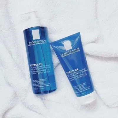 La Roche-Posay EFFACLAR Micro-peeling với độ lành tính cao (Nguồn: Internet) La Roche-Posay EFFACLAR Micro-peeling với độ lành tính cao (Nguồn: Internet)