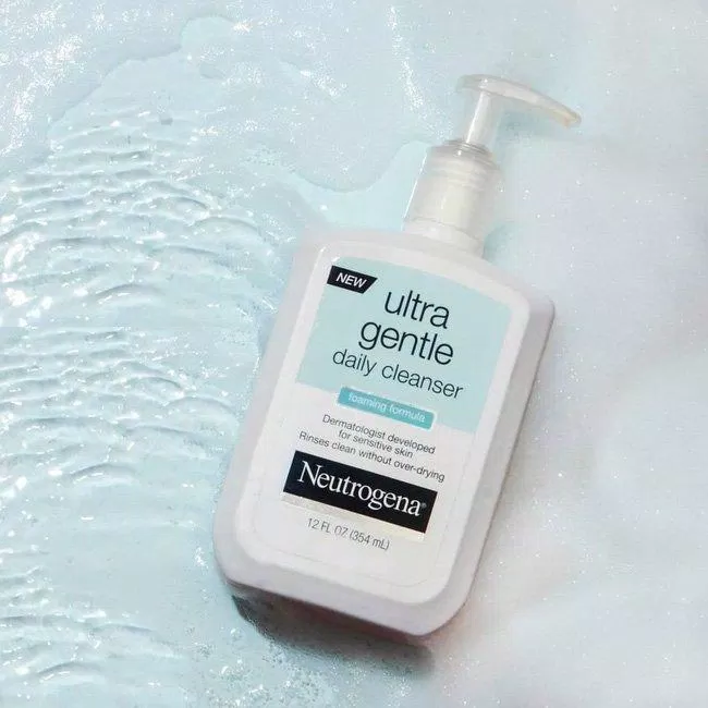 Neutrogena Ultra Gentle Hydrating Daily Facial Cleanser là chân ái cho mẹ bầu da khô (Nguồn: Internet) Neutrogena Ultra Gentle Hydrating Daily Facial Cleanser là chân ái cho mẹ bầu da khô (Nguồn: Internet)