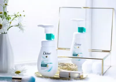 Sữa rửa mặt điều tiết nhờn Dove Beauty Serum Facial Cleansing Mousse (Ảnh: Internet).