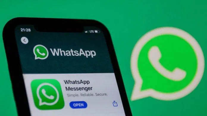Ứng dụng nhắn tin WhatsApp trên điện thoại (Ảnh: Internet). Ứng dụng nhắn tin WhatsApp trên điện thoại (Ảnh: Internet).