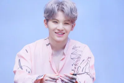 Woozi - Leader của vocal team trong SEVENTEEN (Nguồn: Internet) Woozi - Leader của vocal team trong SEVENTEEN (Nguồn: Internet)