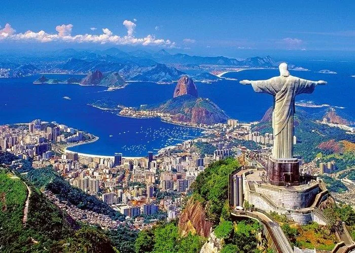 Tượng Chúa cứu thế ở Brazil là biểu tượng của Cơ đốc giáo và được xây dựng vô cùng chi tiết bằng đá và bê tông (Nguồn: Internet)